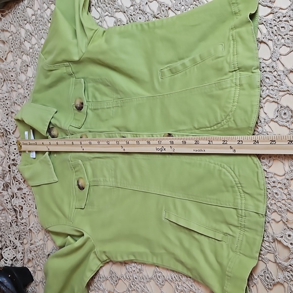 First Issue A Liz Claiborne Co Stretch Fitted Button-Up Soft Denim Jacket - Picture 9 of 10